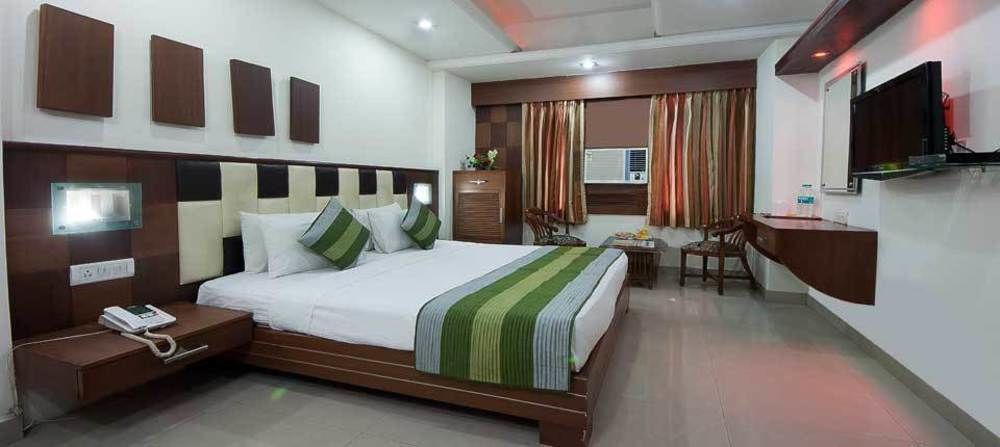 Hotel Sarthak Palace Near Karol Bagh Metro Station New Delhi Eksteriør billede