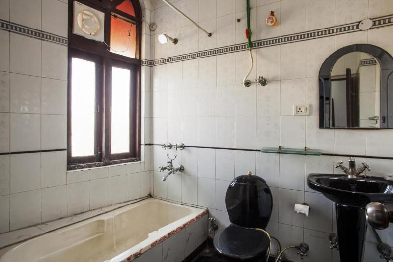 Hotel Sarthak Palace Near Karol Bagh Metro Station New Delhi Eksteriør billede