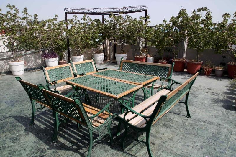Hotel Sarthak Palace Near Karol Bagh Metro Station New Delhi Eksteriør billede