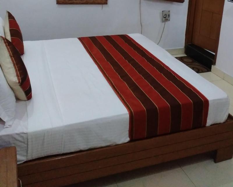 Hotel Sarthak Palace Near Karol Bagh Metro Station New Delhi Eksteriør billede