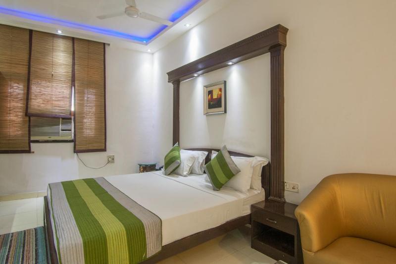 Hotel Sarthak Palace Near Karol Bagh Metro Station New Delhi Eksteriør billede