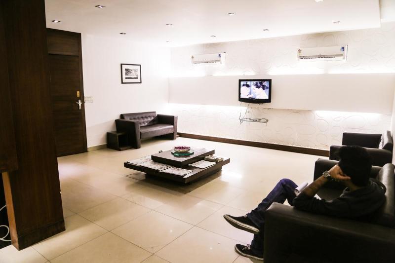 Hotel Sarthak Palace Near Karol Bagh Metro Station New Delhi Eksteriør billede